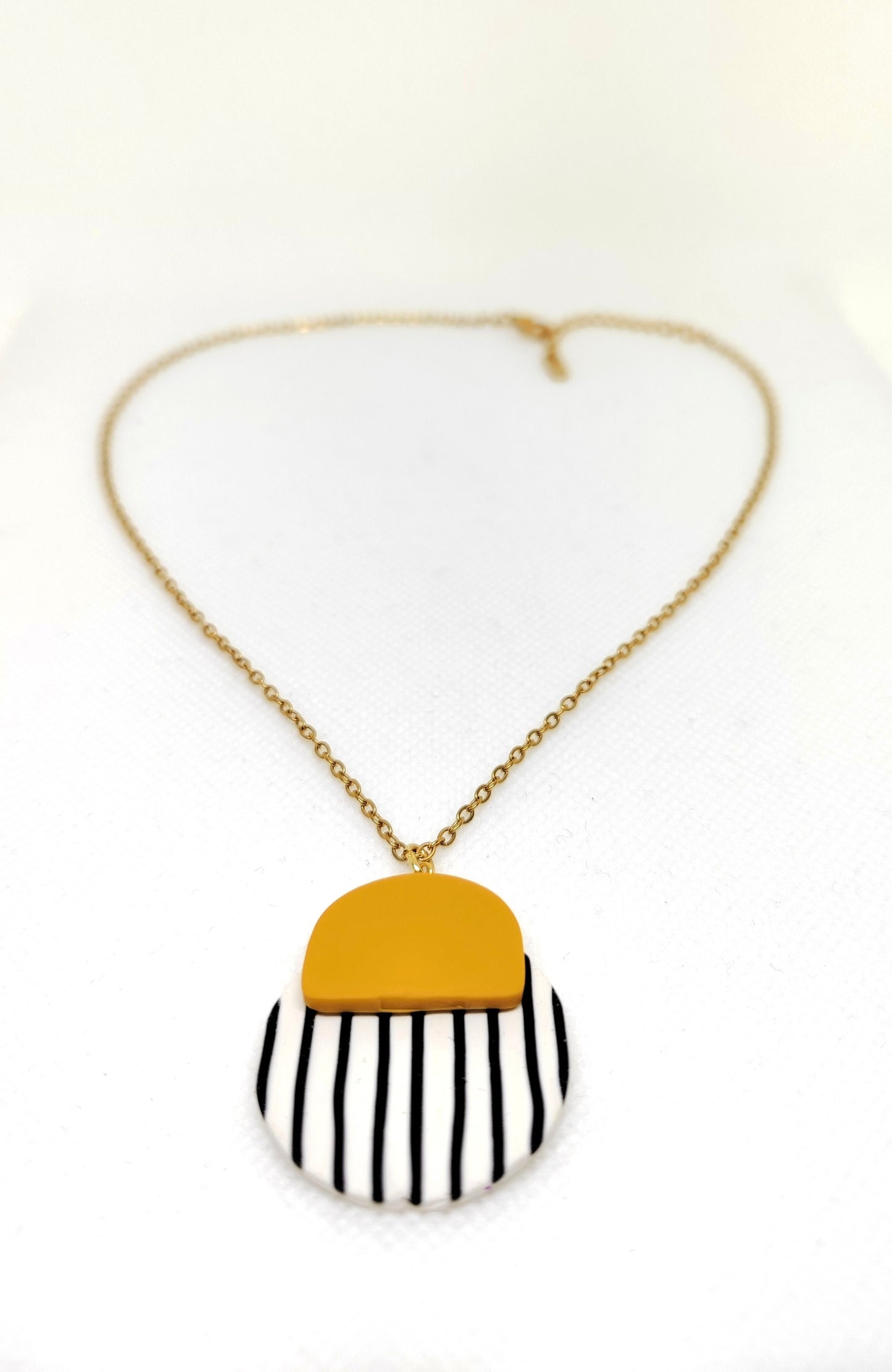 Luna Stripes necklace
